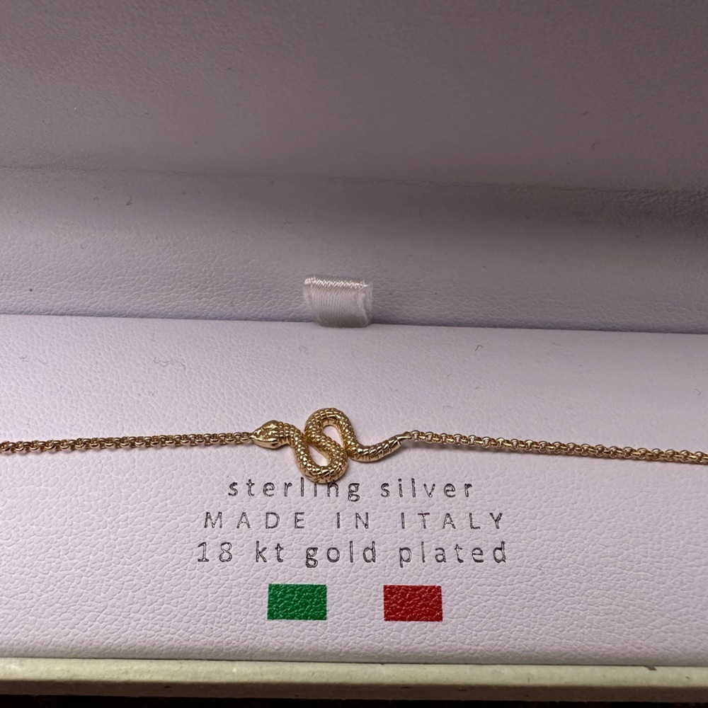 Mia Fiore bracelet .